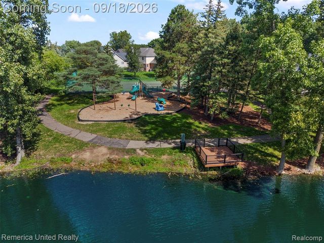 1030 Shetland Drive, South Lyon, MI 48178