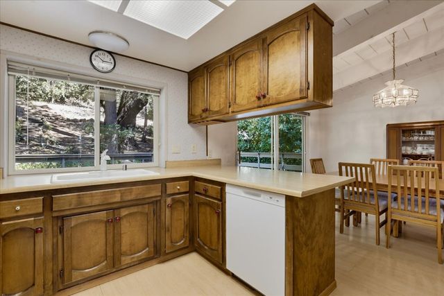 10655 E Piper Ln, Nevada City, CA 95959