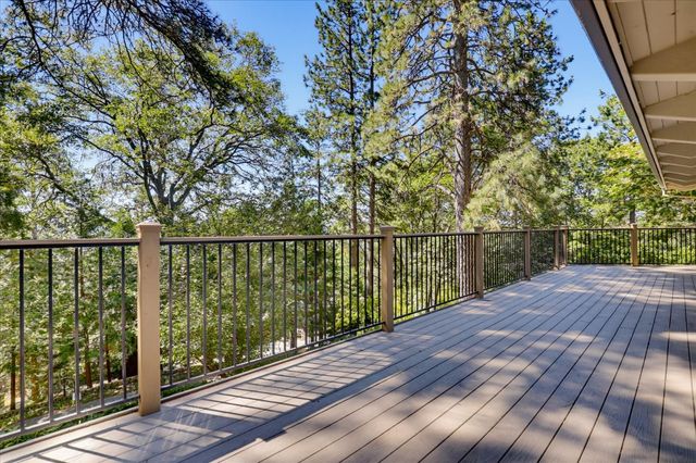 10655 E Piper Ln, Nevada City, CA 95959