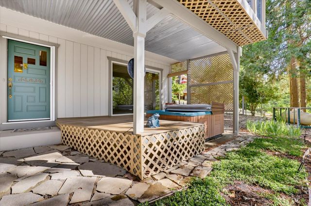 10655 E Piper Ln, Nevada City, CA 95959