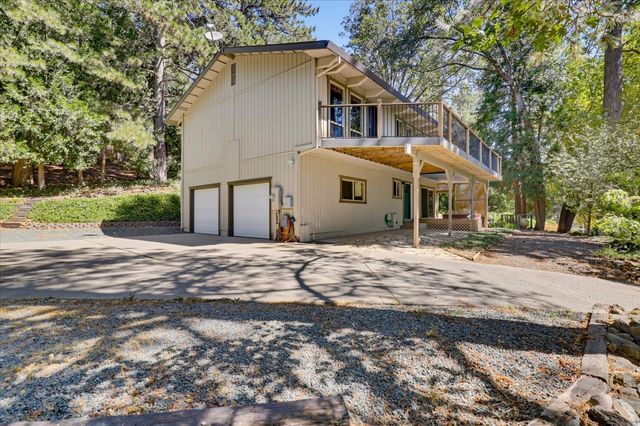 10655 E Piper Ln, Nevada City, CA 95959