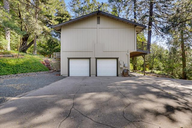 10655 E Piper Ln, Nevada City, CA 95959