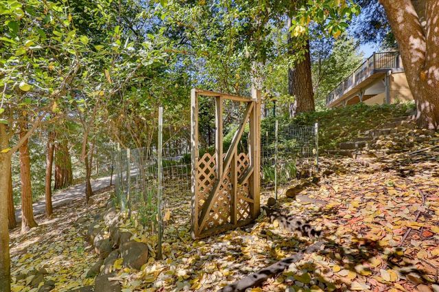 10655 E Piper Ln, Nevada City, CA 95959