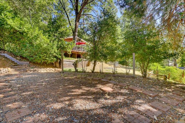 10655 E Piper Ln, Nevada City, CA 95959