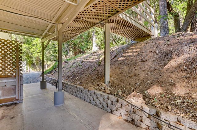 10655 E Piper Ln, Nevada City, CA 95959