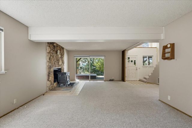 10655 E Piper Ln, Nevada City, CA 95959