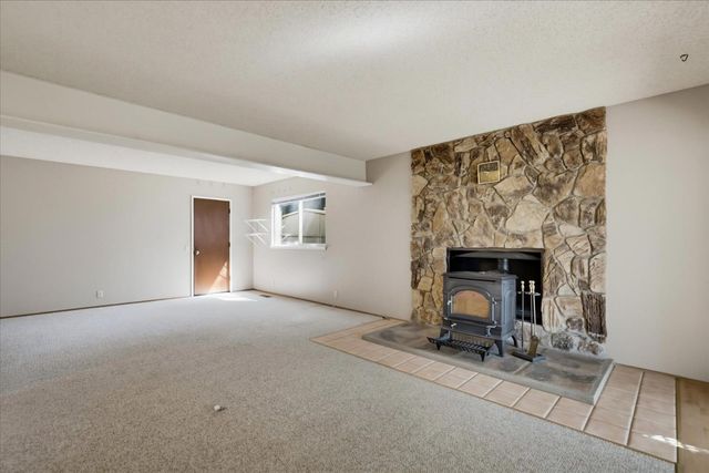 10655 E Piper Ln, Nevada City, CA 95959