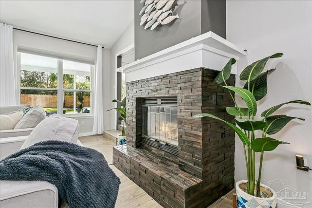 1724 Sea Lark Ln, Navarre, FL 32566