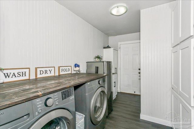 1724 Sea Lark Ln, Navarre, FL 32566