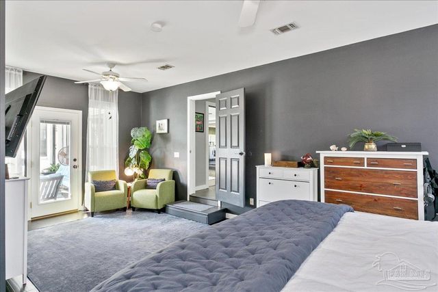 1724 Sea Lark Ln, Navarre, FL 32566