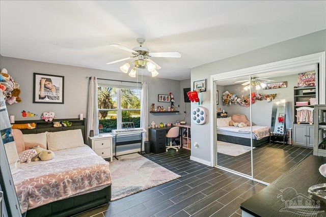 1724 Sea Lark Ln, Navarre, FL 32566