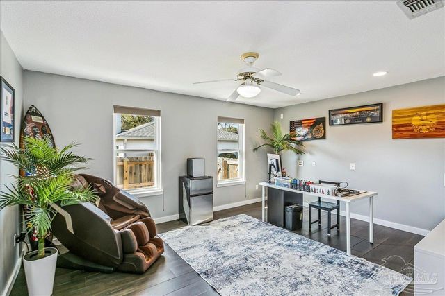 1724 Sea Lark Ln, Navarre, FL 32566