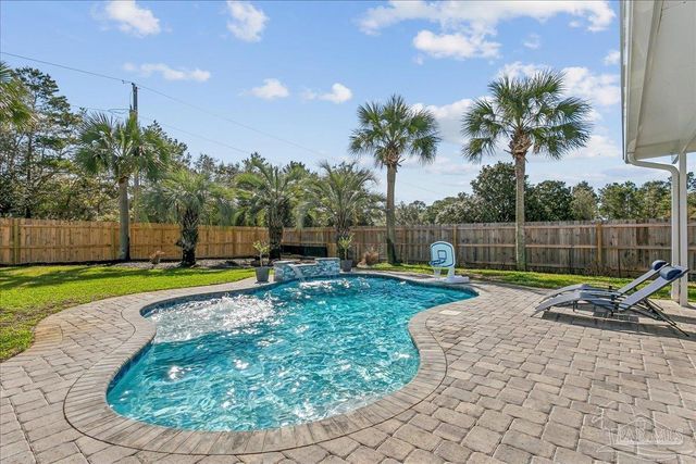 1724 Sea Lark Ln, Navarre, FL 32566