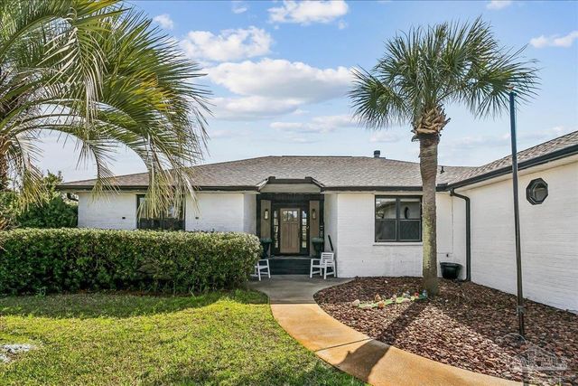 1724 Sea Lark Ln, Navarre, FL 32566