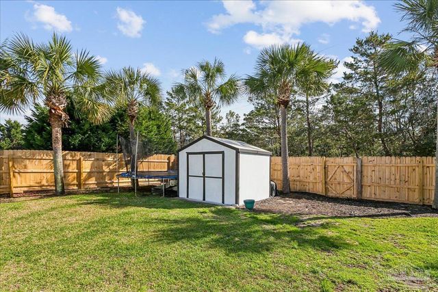 1724 Sea Lark Ln, Navarre, FL 32566