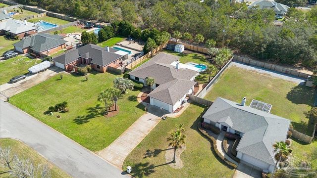 1724 Sea Lark Ln, Navarre, FL 32566