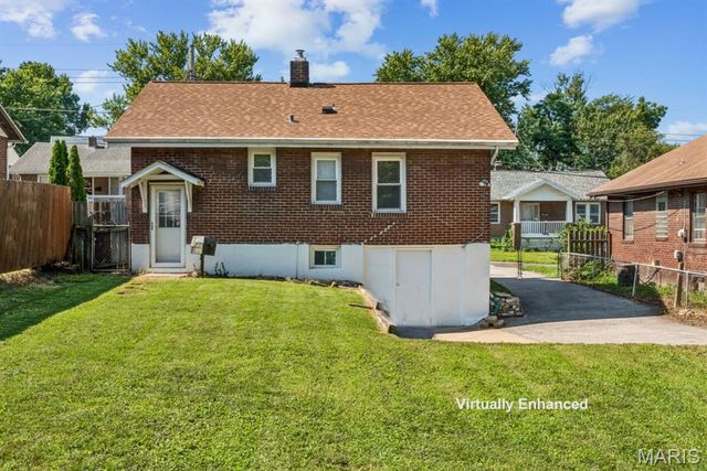 9431 Burdella Avenue, St John, MO 63114