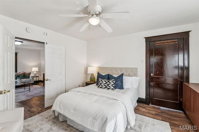 9431 Burdella Avenue, St John, MO 63114