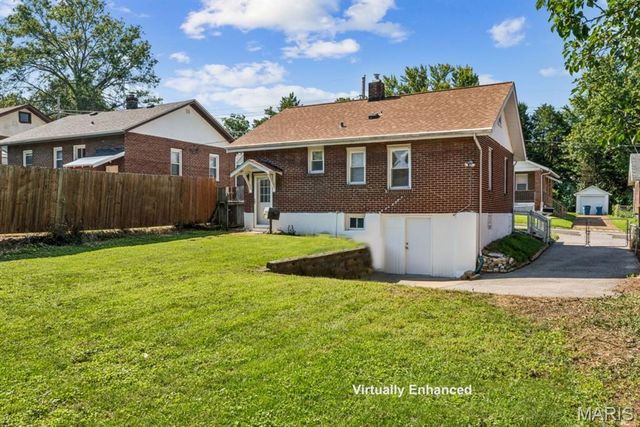 9431 Burdella Avenue, St John, MO 63114