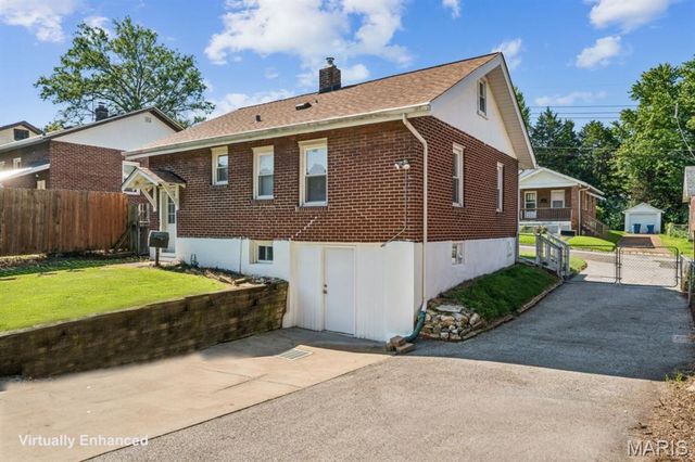 9431 Burdella Avenue, St John, MO 63114