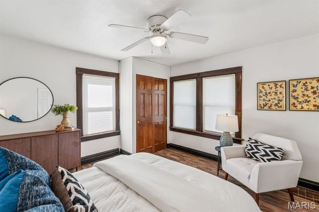 9431 Burdella Avenue, St John, MO 63114
