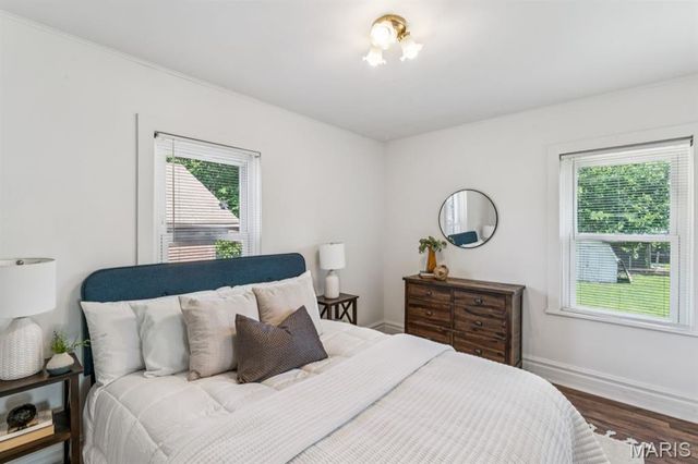 9431 Burdella Avenue, St John, MO 63114