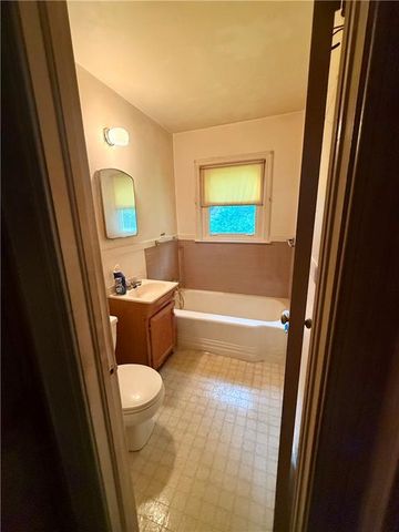 6741 Barton Drive, Shawnee, KS 66203