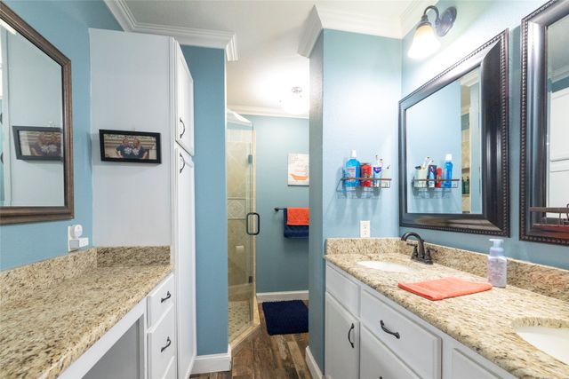 2505 Lakeview Drive, Bedford, TX 76021
