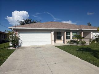 626 SE 13th PL, Cape Coral, FL 33990