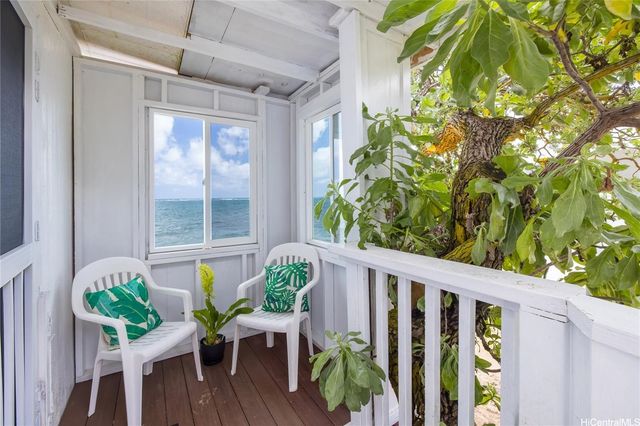 53-797 Kamehameha Highway, Hauula, HI 96717