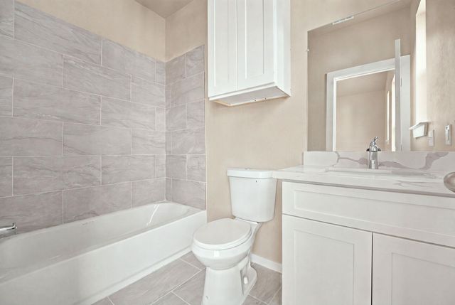 1300 Mckie DR 33, Austin, TX 78752