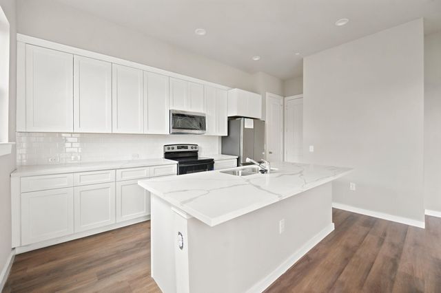 1300 Mckie DR 33, Austin, TX 78752