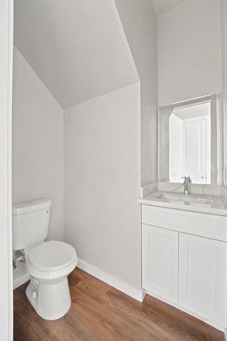 1300 Mckie DR 33, Austin, TX 78752