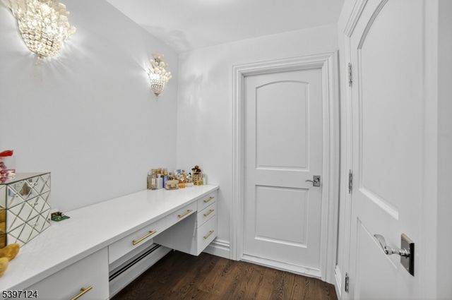 1096 Briar Way, Fort Lee Boro, NJ 07024