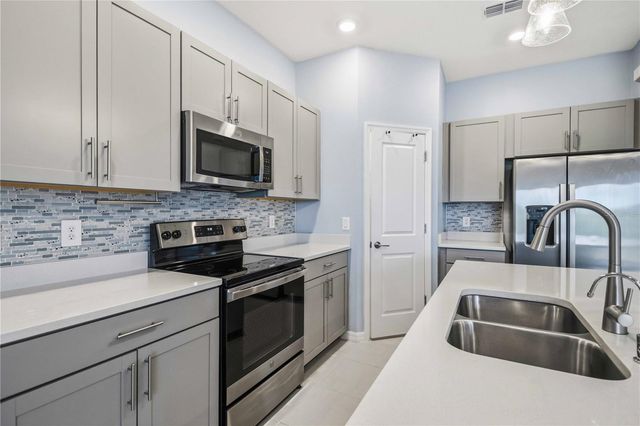 11779 GLENSIDE TERRACE, Palmetto, FL 34221