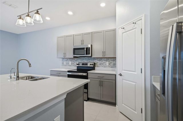 11779 GLENSIDE TERRACE, Palmetto, FL 34221