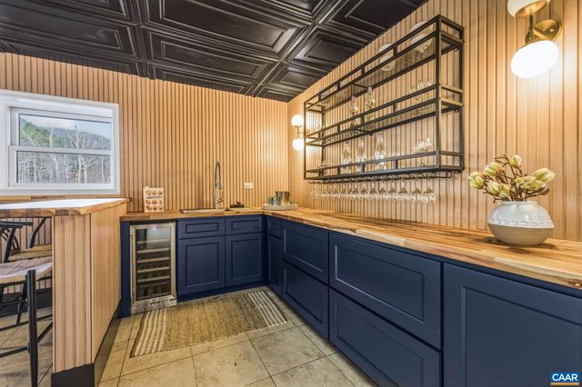 7102 BLACKWELLS HOLLOW RD, Crozet, VA 22932