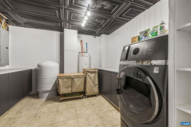 7102 BLACKWELLS HOLLOW RD, Crozet, VA 22932