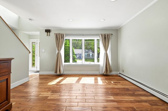 29 Karen Ln, Weymouth, MA 02188