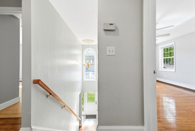 29 Karen Ln, Weymouth, MA 02188
