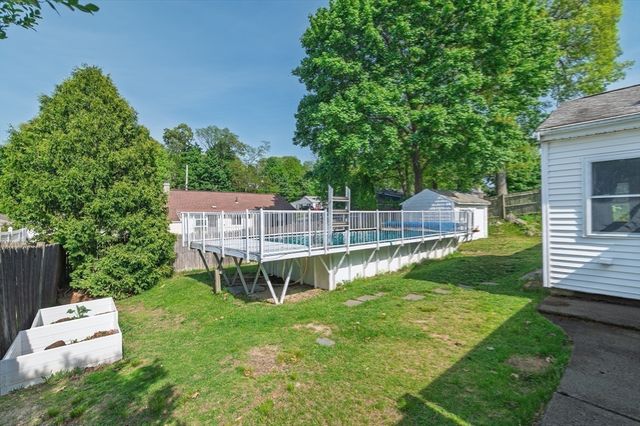 29 Karen Ln, Weymouth, MA 02188