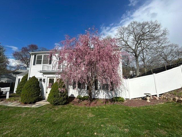 29 Karen Ln, Weymouth, MA 02188