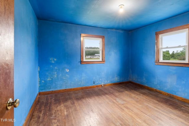 1313 Oasis Road, Bulls Gap, TN 37711