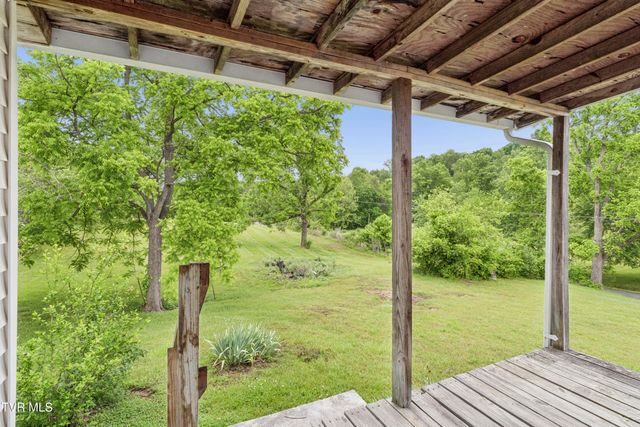 1313 Oasis Road, Bulls Gap, TN 37711