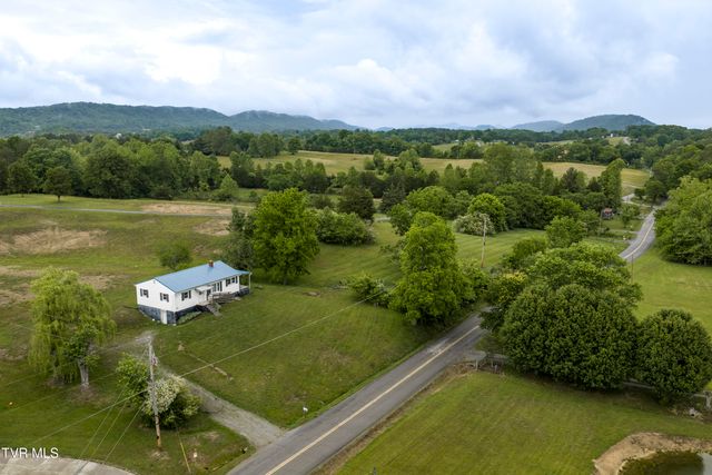 1313 Oasis Road, Bulls Gap, TN 37711