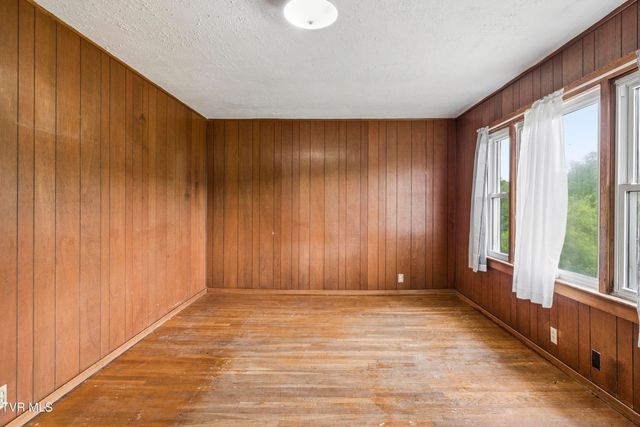 1313 Oasis Road, Bulls Gap, TN 37711