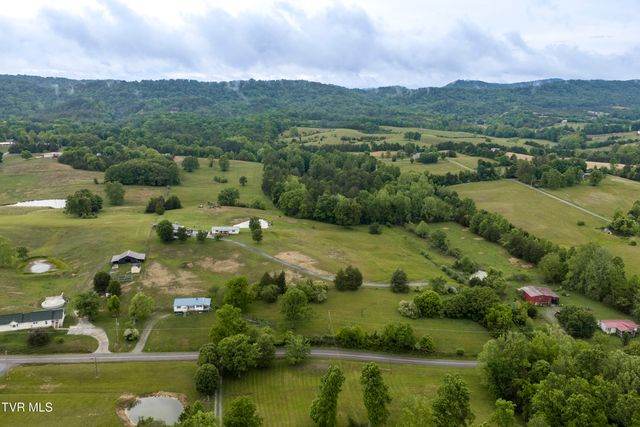 1313 Oasis Road, Bulls Gap, TN 37711