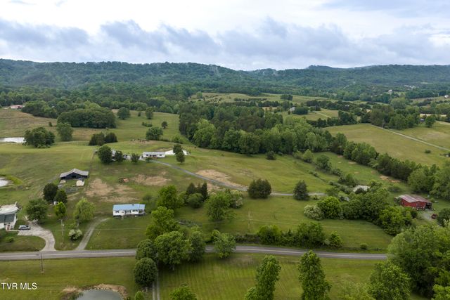 1313 Oasis Road, Bulls Gap, TN 37711