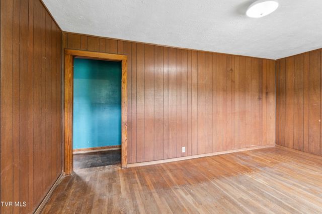 1313 Oasis Road, Bulls Gap, TN 37711