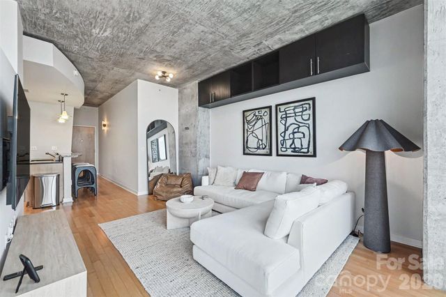 210 N Church Street 2204, Charlotte, NC 28202